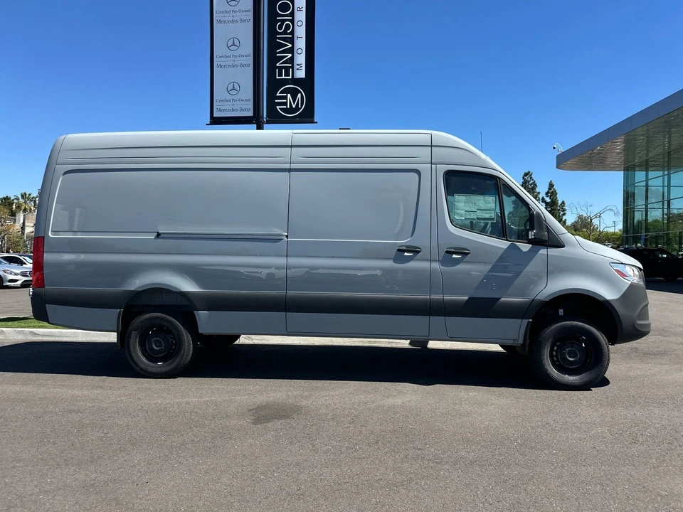 2025 Mercedes-Benz VS30 Sprinter - Image 2 of 21