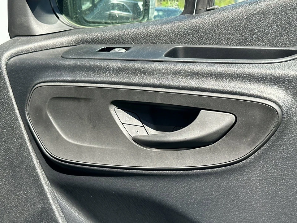 2025 Mercedes-Benz VS30 Sprinter - Image 19 of 21
