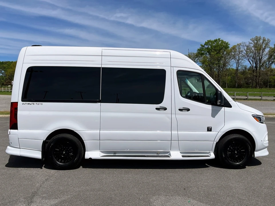 2025 Mercedes-Benz VS30 Sprinter - Image 8 of 21