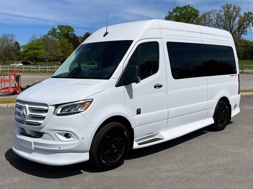 2025 Mercedes-Benz VS30 Sprinter - Image 2 of 21