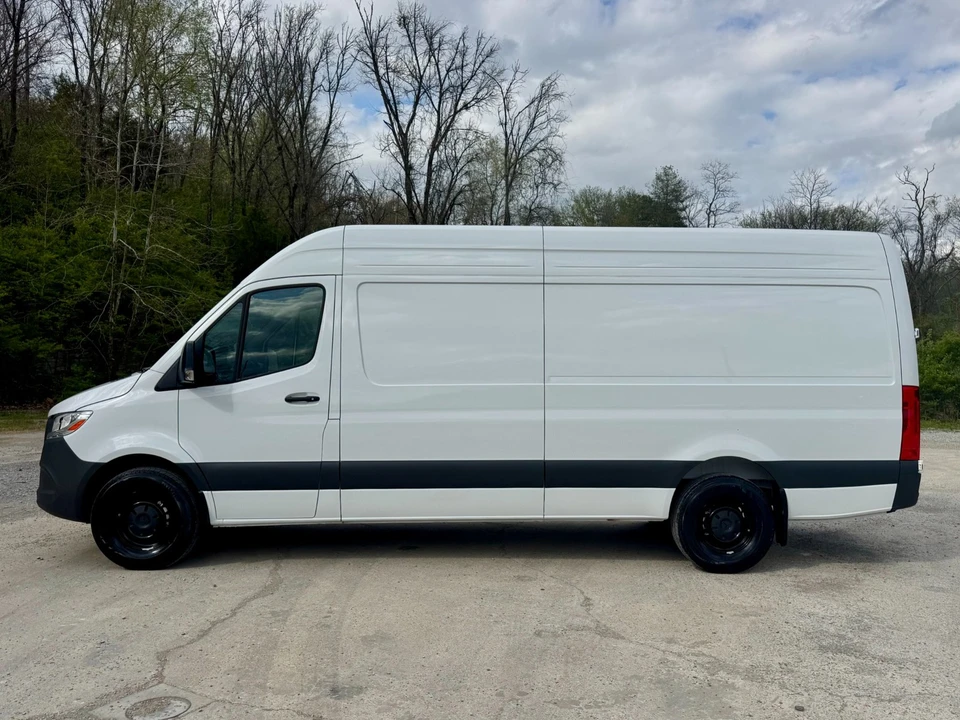 2025 Mercedes-Benz VS30 Sprinter - Image 7 of 31