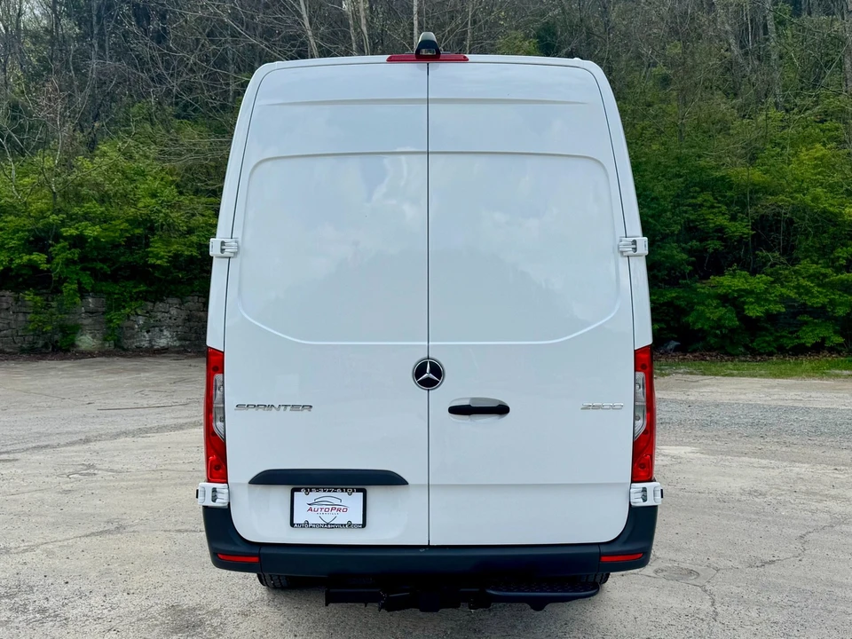 2025 Mercedes-Benz VS30 Sprinter - Image 9 of 31