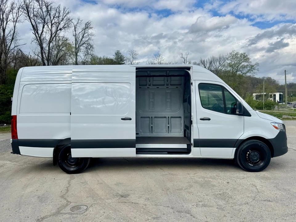 2025 Mercedes-Benz VS30 Sprinter - Image 6 of 31