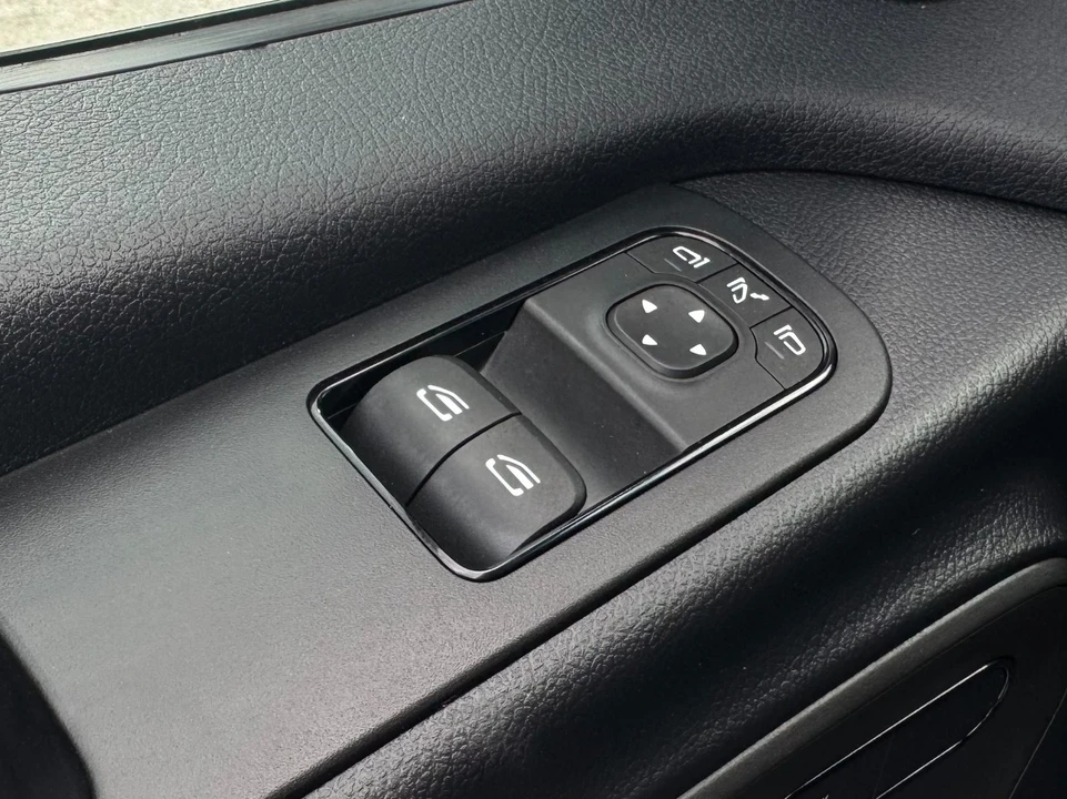 2025 Mercedes-Benz VS30 Sprinter - Image 31 of 31