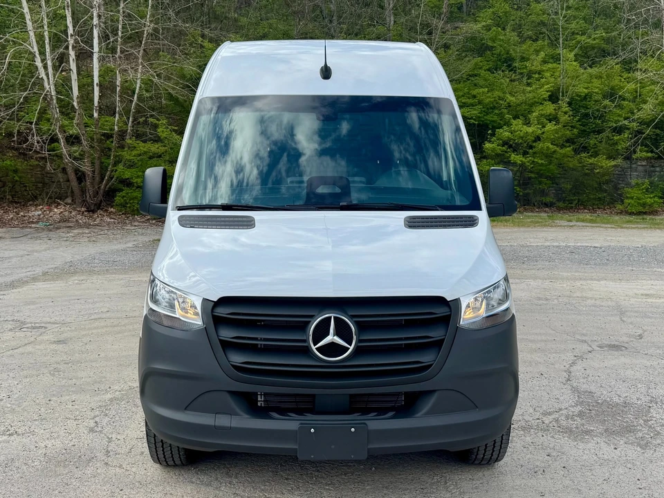 2025 Mercedes-Benz VS30 Sprinter - Image 8 of 31