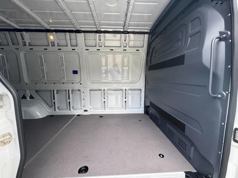2025 Mercedes-Benz VS30 Sprinter - Image 12 of 31