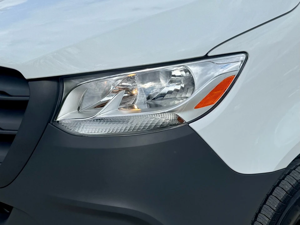 2025 Mercedes-Benz VS30 Sprinter - Image 26 of 31