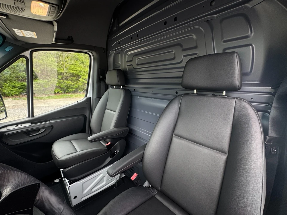 2025 Mercedes-Benz VS30 Sprinter - Image 15 of 31
