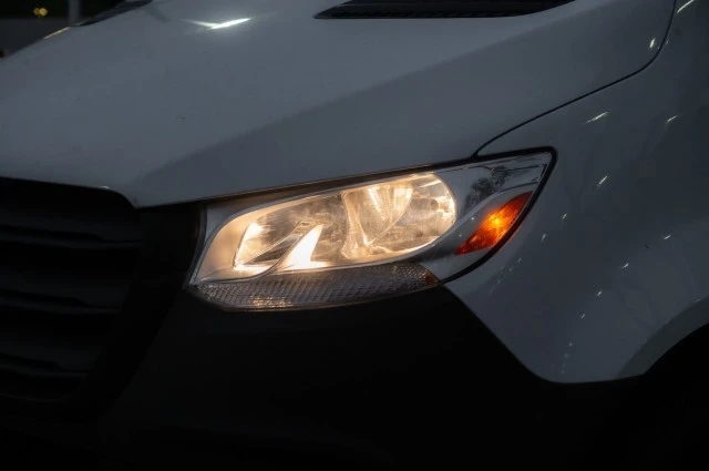 2025 Mercedes-Benz VS30 Sprinter - Image 8 of 12