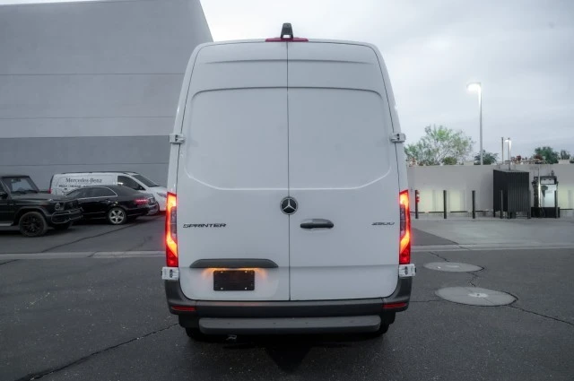 2025 Mercedes-Benz VS30 Sprinter - Image 6 of 12
