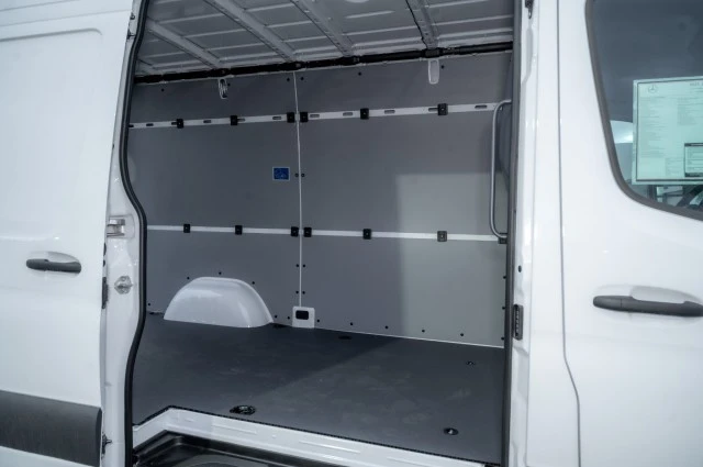 2025 Mercedes-Benz VS30 Sprinter - Image 11 of 12