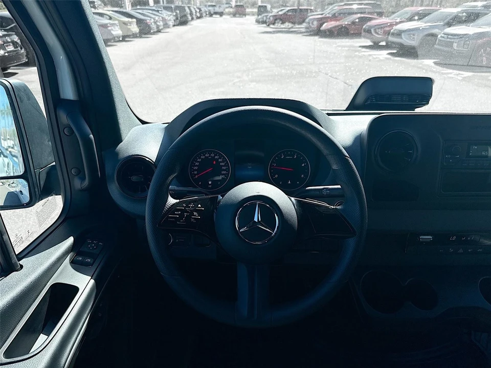 2025 Mercedes-Benz VS30 Sprinter - Image 3 of 21