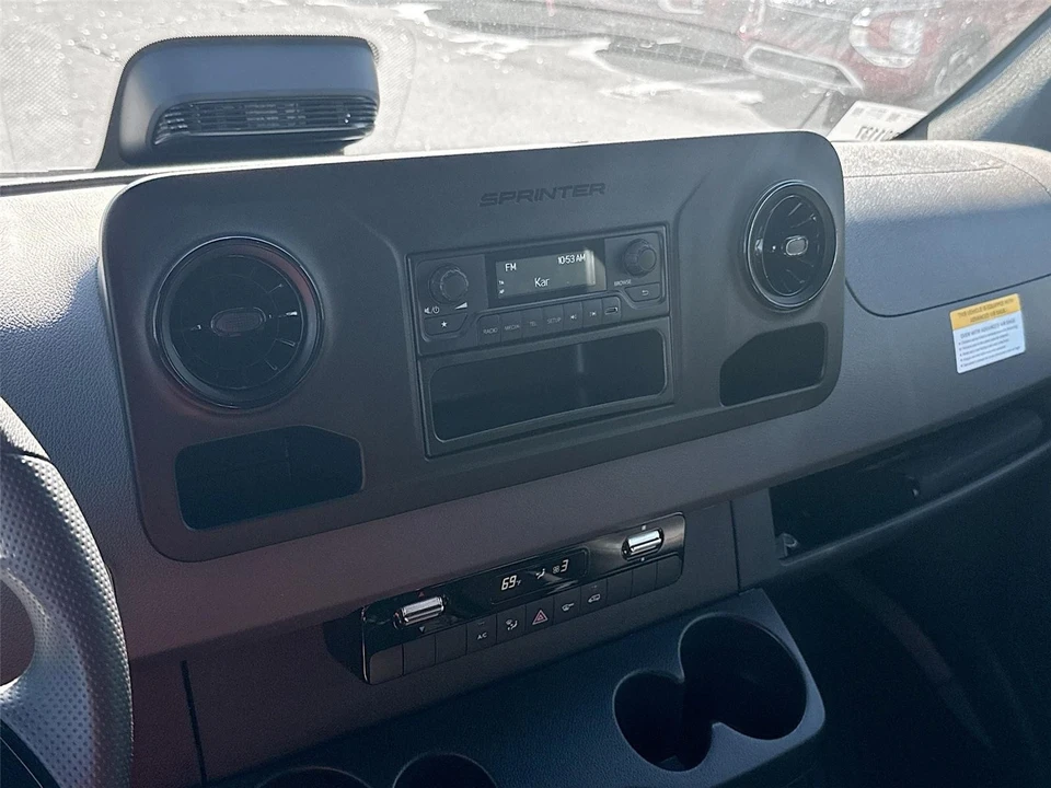 2025 Mercedes-Benz VS30 Sprinter - Image 8 of 21