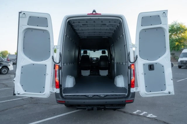 2025 Mercedes-Benz VS30 Sprinter - Image 10 of 12