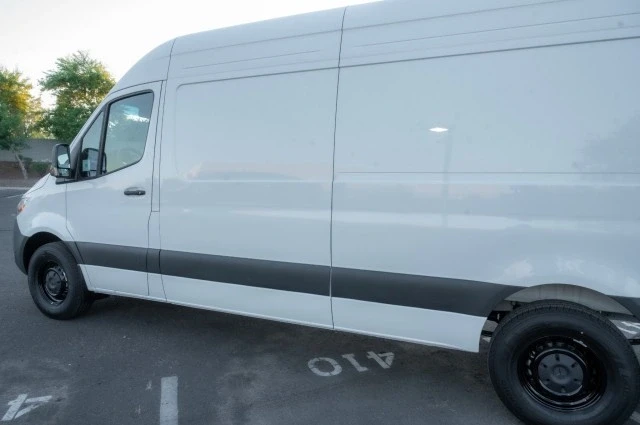 2025 Mercedes-Benz VS30 Sprinter - Image 5 of 12
