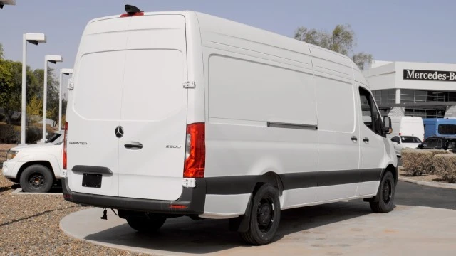2025 Mercedes-Benz VS30 Sprinter - Image 4 of 12