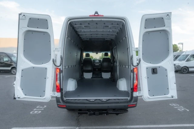 2025 Mercedes-Benz VS30 Sprinter - Image 10 of 12