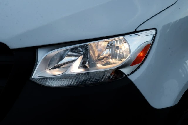 2025 Mercedes-Benz VS30 Sprinter - Image 9 of 12