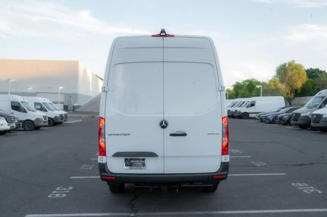 2025 Mercedes-Benz VS30 Sprinter - Image 6 of 12