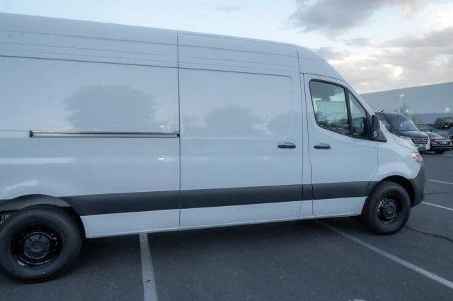 2025 Mercedes-Benz VS30 Sprinter - Image 4 of 12