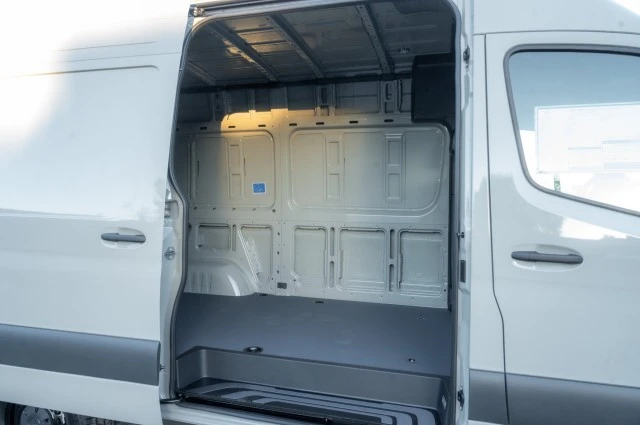 2025 Mercedes-Benz VS30 Sprinter - Image 12 of 12
