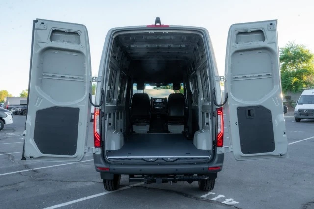 2025 Mercedes-Benz VS30 Sprinter - Image 10 of 12