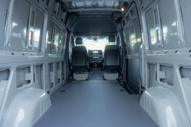 2025 Mercedes-Benz VS30 Sprinter - Image 11 of 12