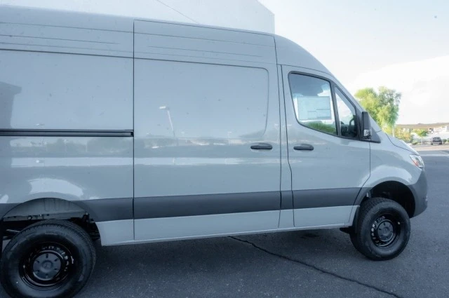 2025 Mercedes-Benz VS30 Sprinter - Image 4 of 12
