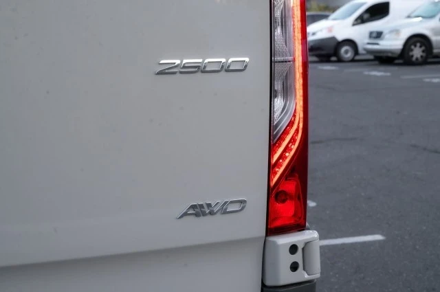 2025 Mercedes-Benz VS30 Sprinter - Image 7 of 12