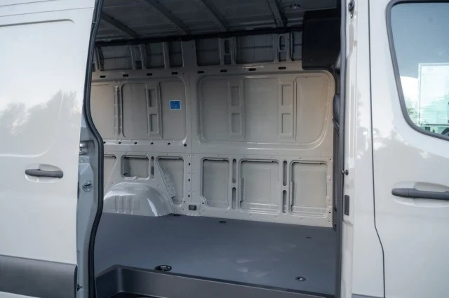 2025 Mercedes-Benz VS30 Sprinter - Image 11 of 12