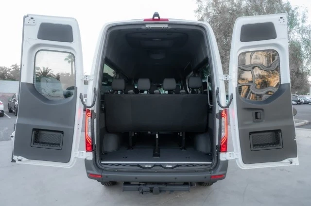 2025 Mercedes-Benz VS30 Sprinter - Image 10 of 12