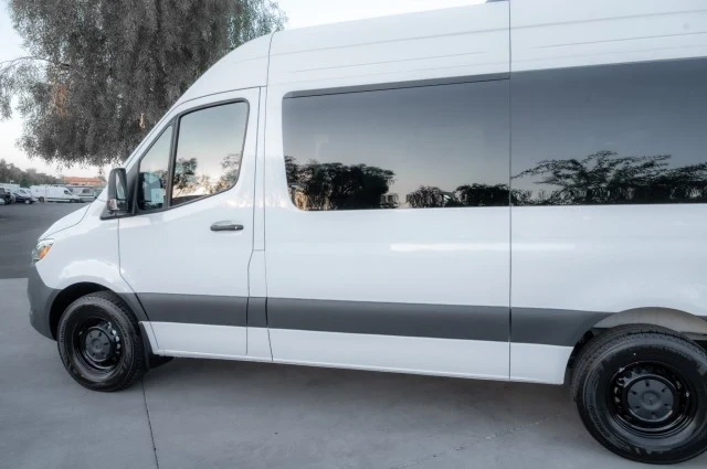 2025 Mercedes-Benz VS30 Sprinter - Image 5 of 12