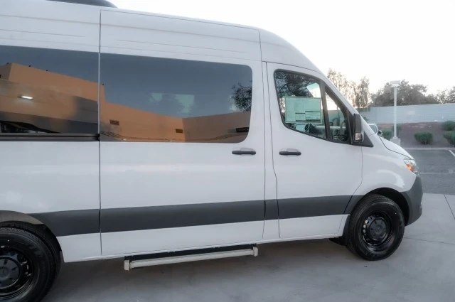 2025 Mercedes-Benz VS30 Sprinter - Image 4 of 12