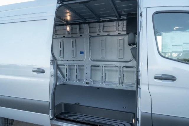 2025 Mercedes-Benz VS30 Sprinter - Image 10 of 20