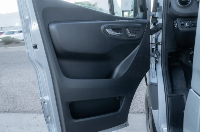 2025 Mercedes-Benz VS30 Sprinter - Image 11 of 12
