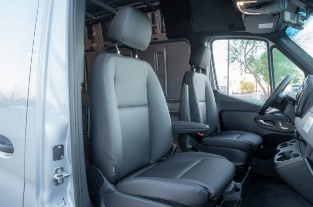 2025 Mercedes-Benz VS30 Sprinter - Image 14 of 20