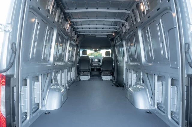 2025 Mercedes-Benz VS30 Sprinter - Image 9 of 12