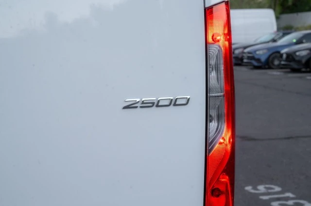 2025 Mercedes-Benz VS30 Sprinter - Image 7 of 12