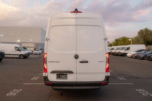 2025 Mercedes-Benz VS30 Sprinter - Image 6 of 12