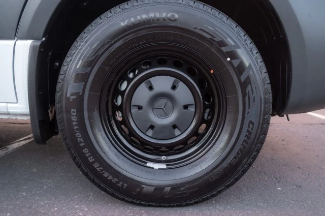 2025 Mercedes-Benz VS30 Sprinter - Image 8 of 12