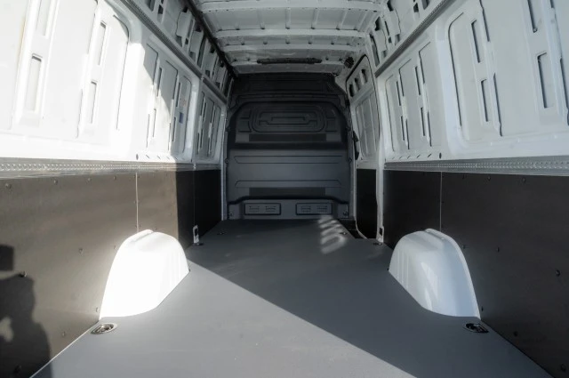 2025 Mercedes-Benz VS30 Sprinter - Image 10 of 12