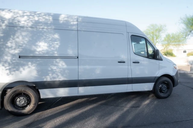 2025 Mercedes-Benz VS30 Sprinter - Image 4 of 12