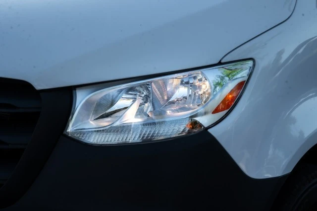 2025 Mercedes-Benz VS30 Sprinter - Image 8 of 12