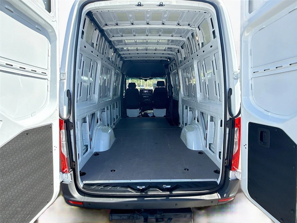 2025 Mercedes-Benz VS30 Sprinter - Image 20 of 21