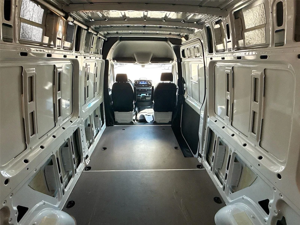 2025 Mercedes-Benz VS30 Sprinter - Image 19 of 21
