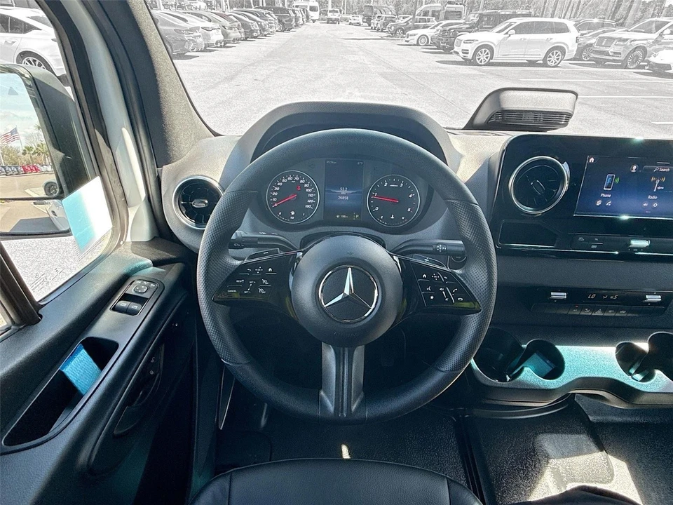 2025 Mercedes-Benz VS30 Sprinter - Image 8 of 21