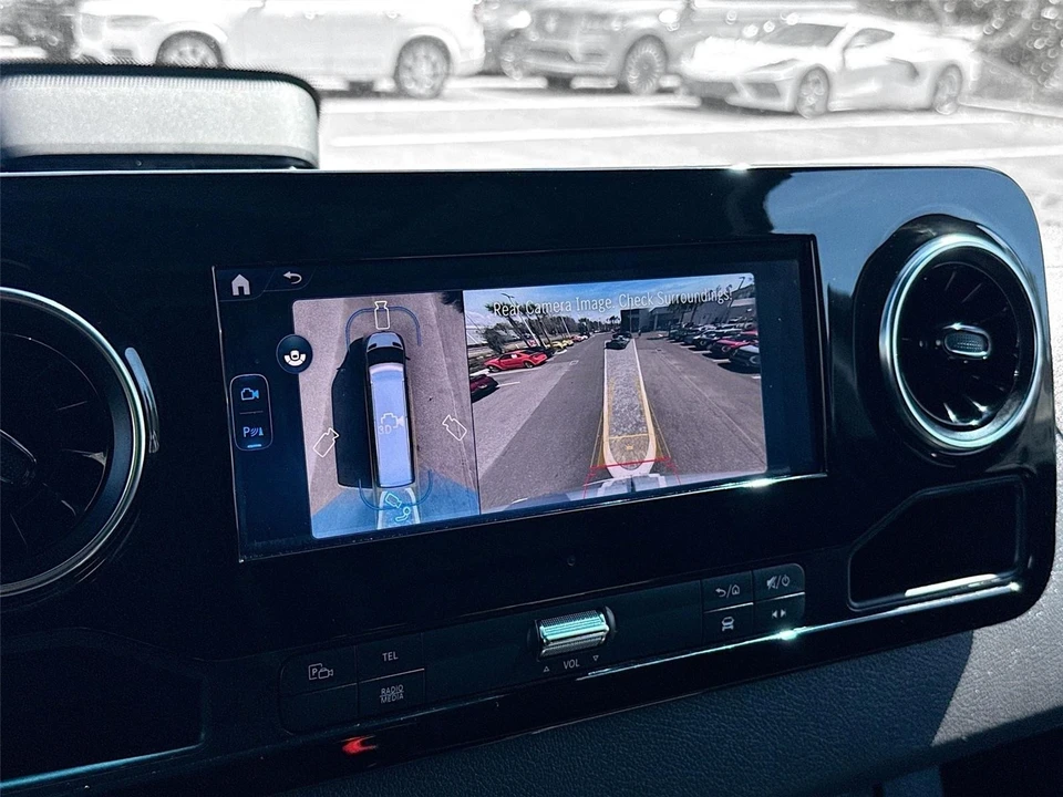 2025 Mercedes-Benz VS30 Sprinter - Image 15 of 21