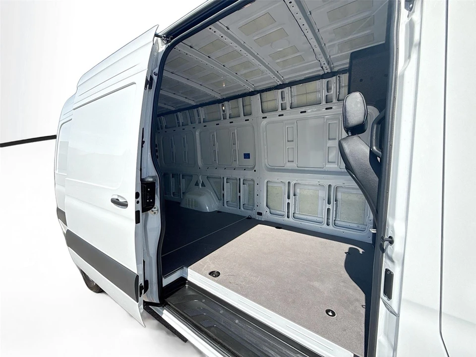 2025 Mercedes-Benz VS30 Sprinter - Image 6 of 21