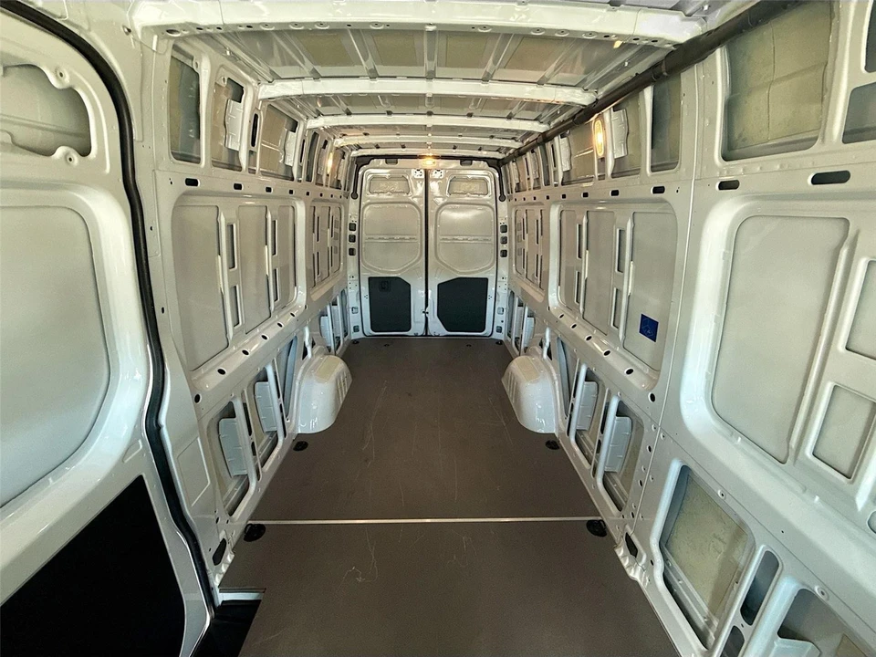 2025 Mercedes-Benz VS30 Sprinter - Image 14 of 21