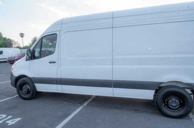 2025 Mercedes-Benz VS30 Sprinter - Image 5 of 12